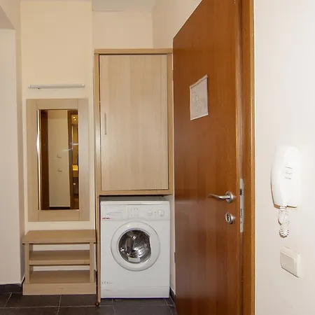малина Ξενοδοχείο με διαμερίσματα 4*