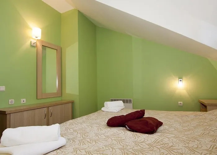 малина Aparthotel 4*